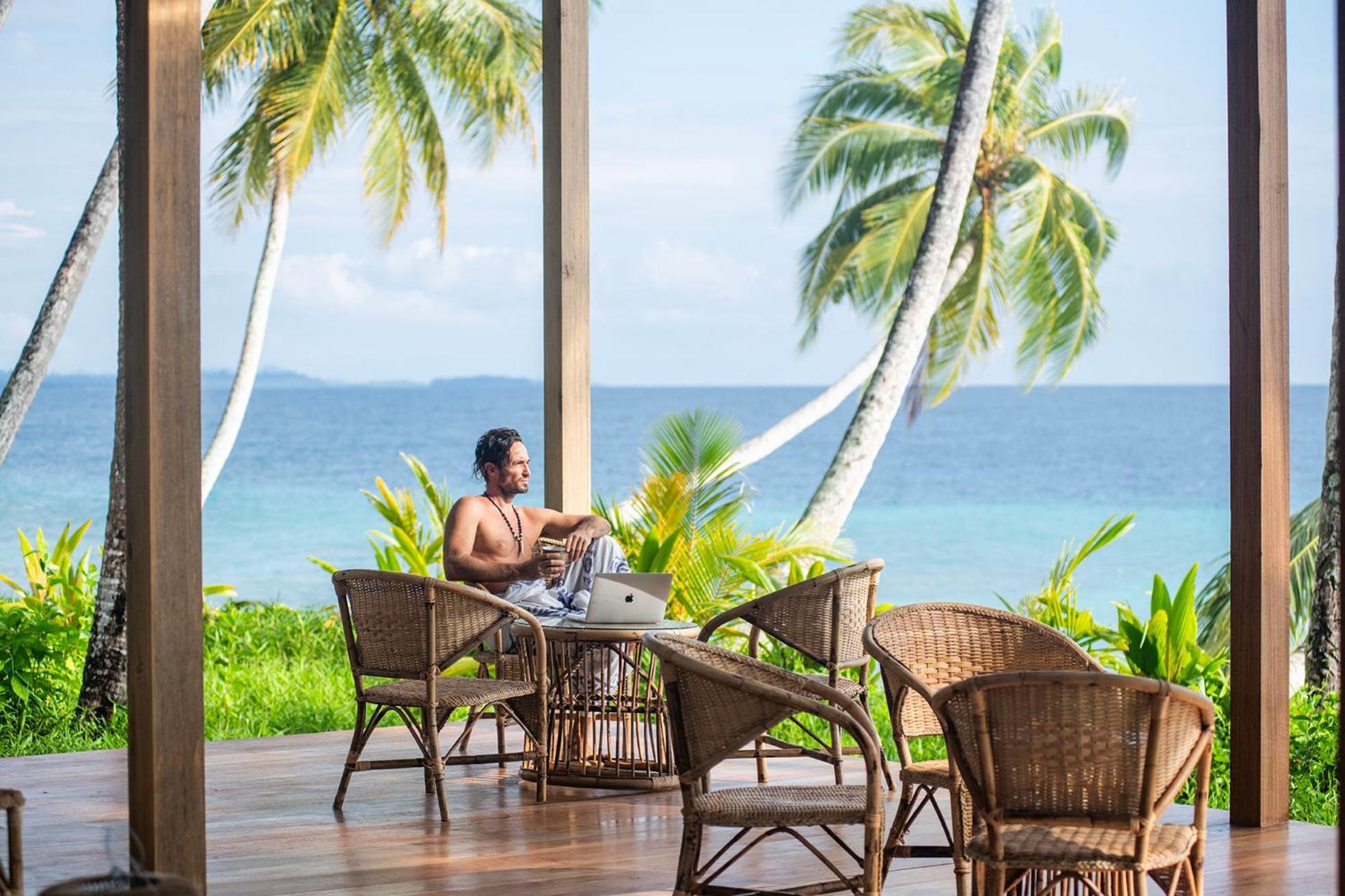 Pinang Island - Private Island Sea View Bungalows Singkil  Kültér fotó