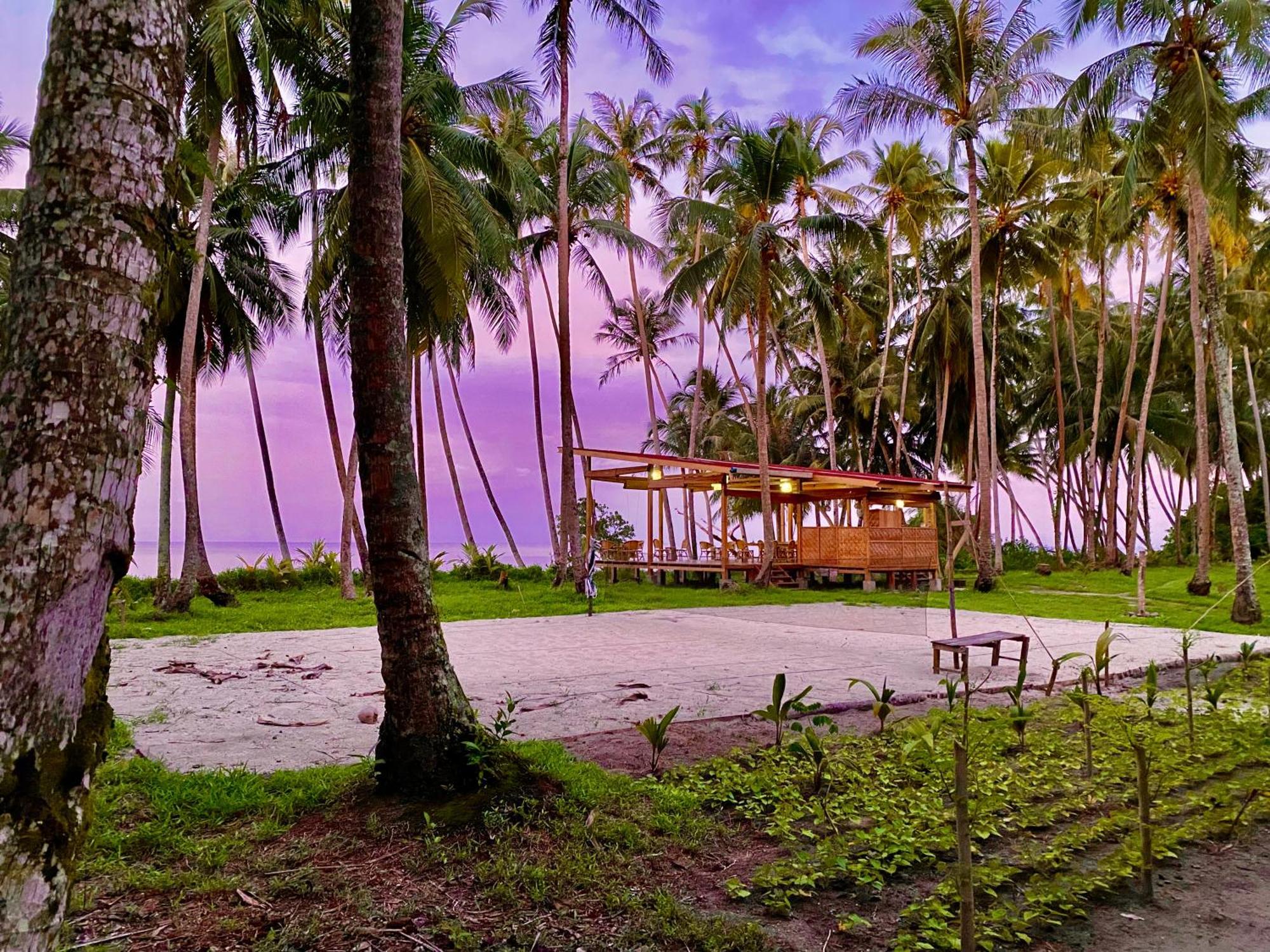 Pinang Island - Private Island Sea View Bungalows Singkil  Kültér fotó