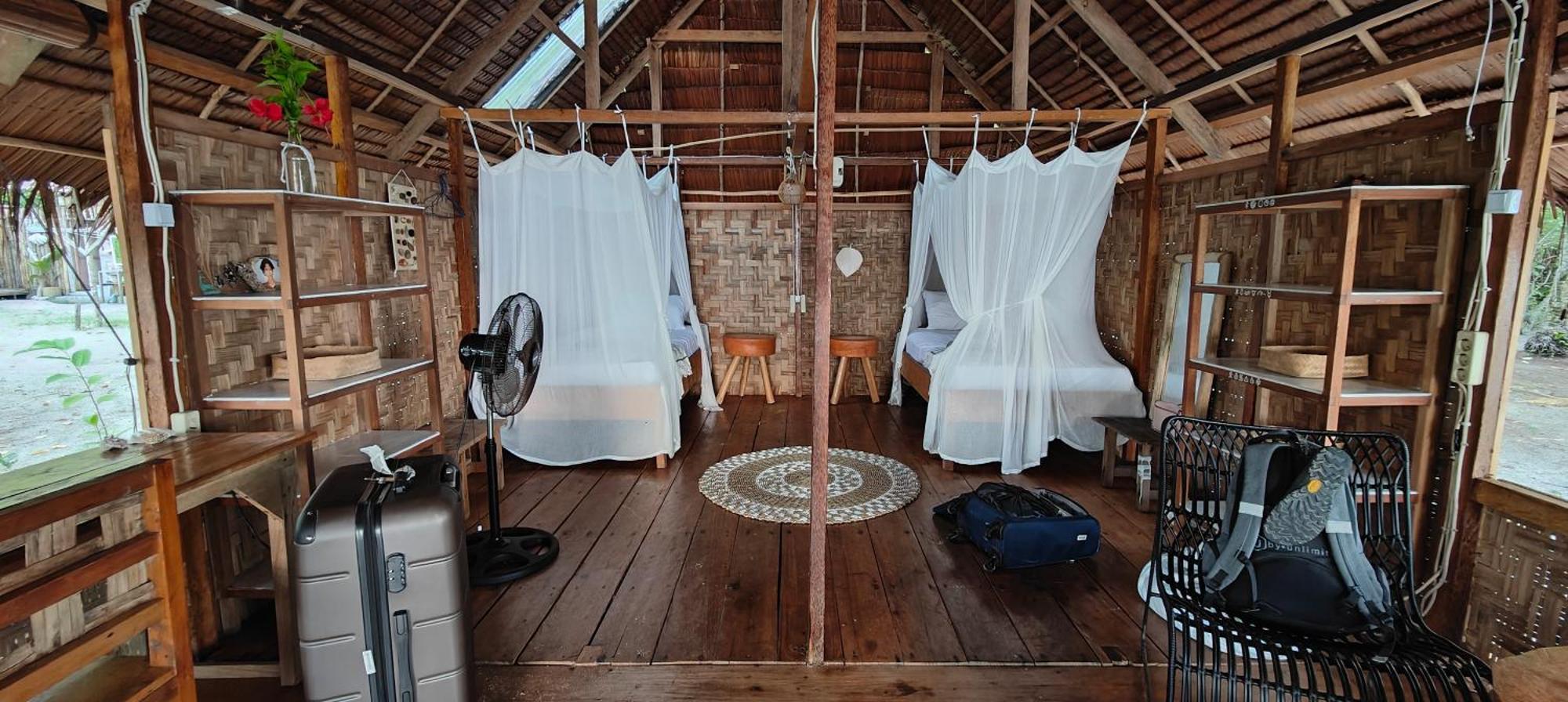 Pinang Island - Private Island Sea View Bungalows Singkil  Kültér fotó